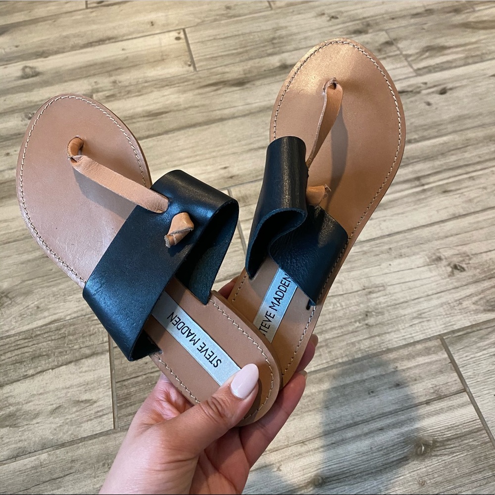 Steve Madden thong sandals